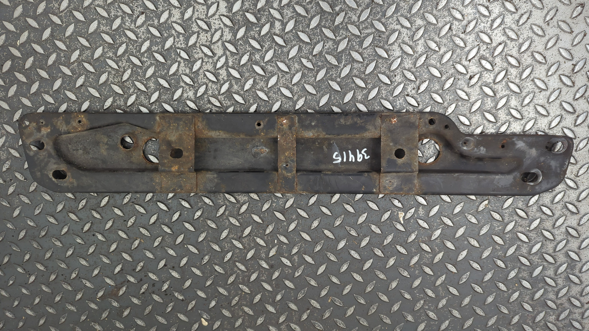 Балка подрадиаторная