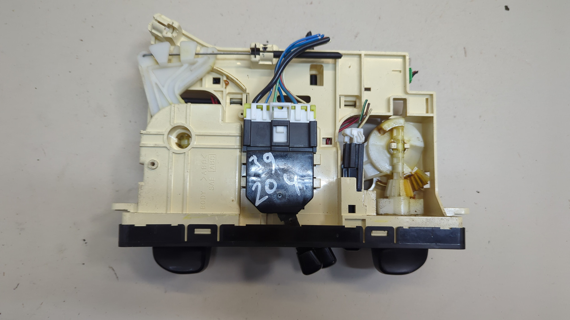 Переключатель отопителя