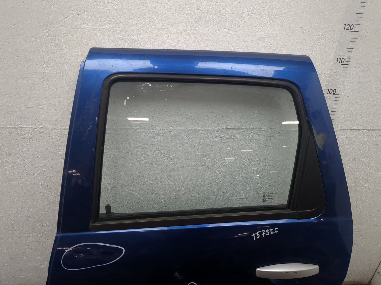 Дверь задняя левая