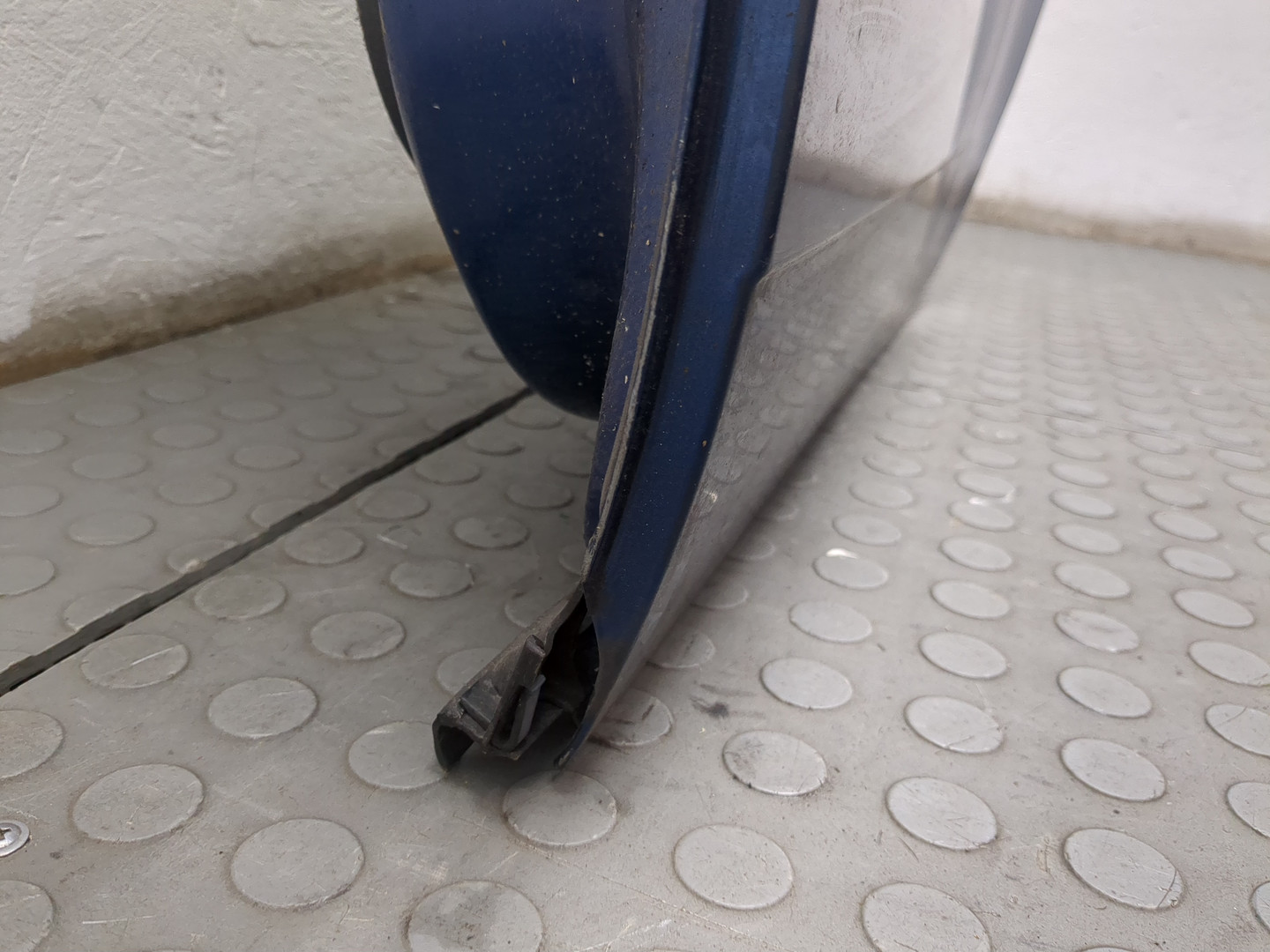 Дверь задняя левая