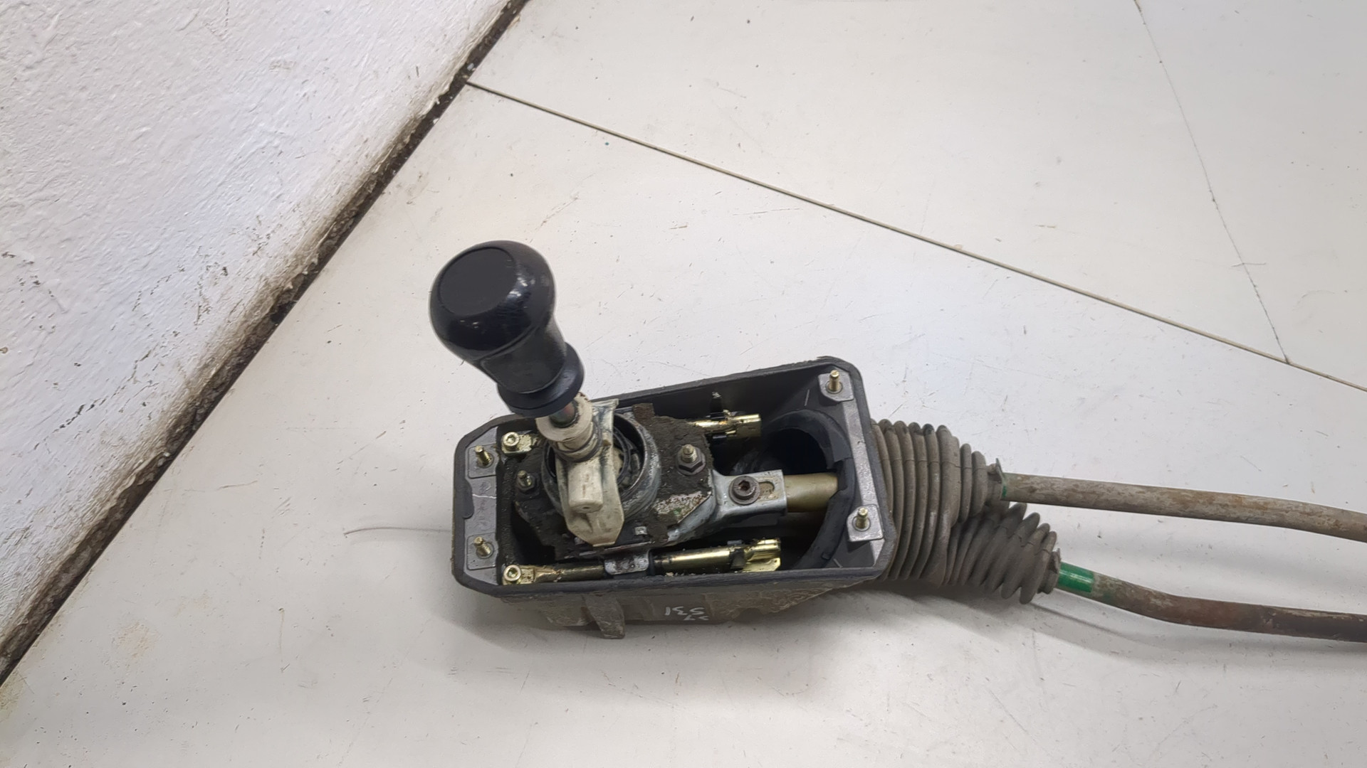 Кулиса МКПП / АКПП