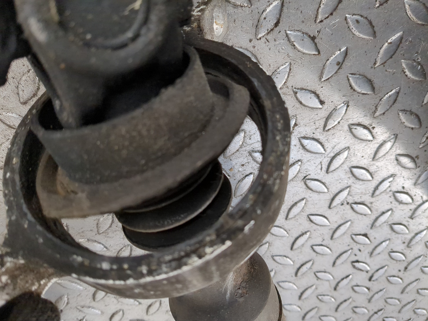 Вал карданный задний