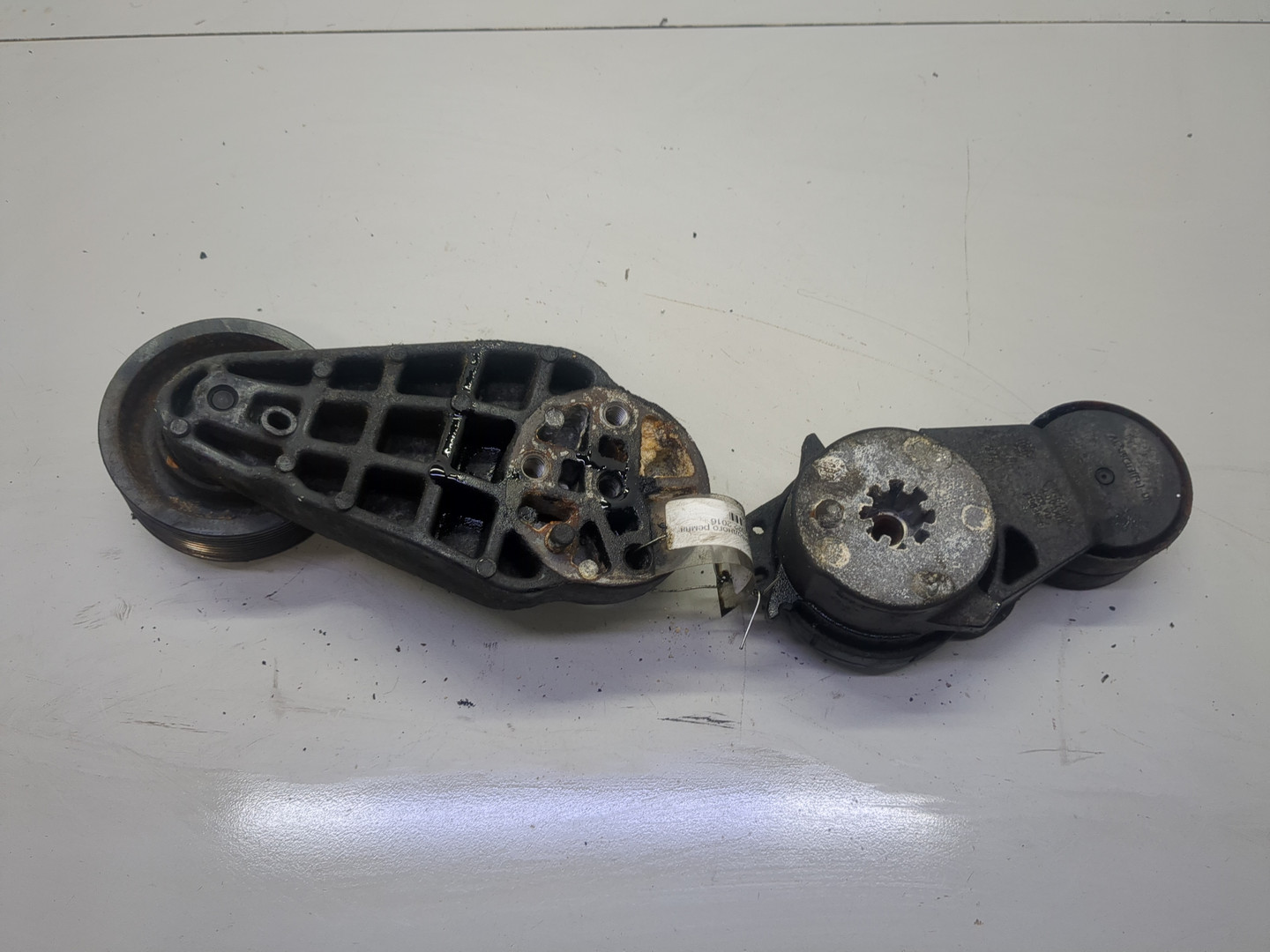 Натяжитель ремня