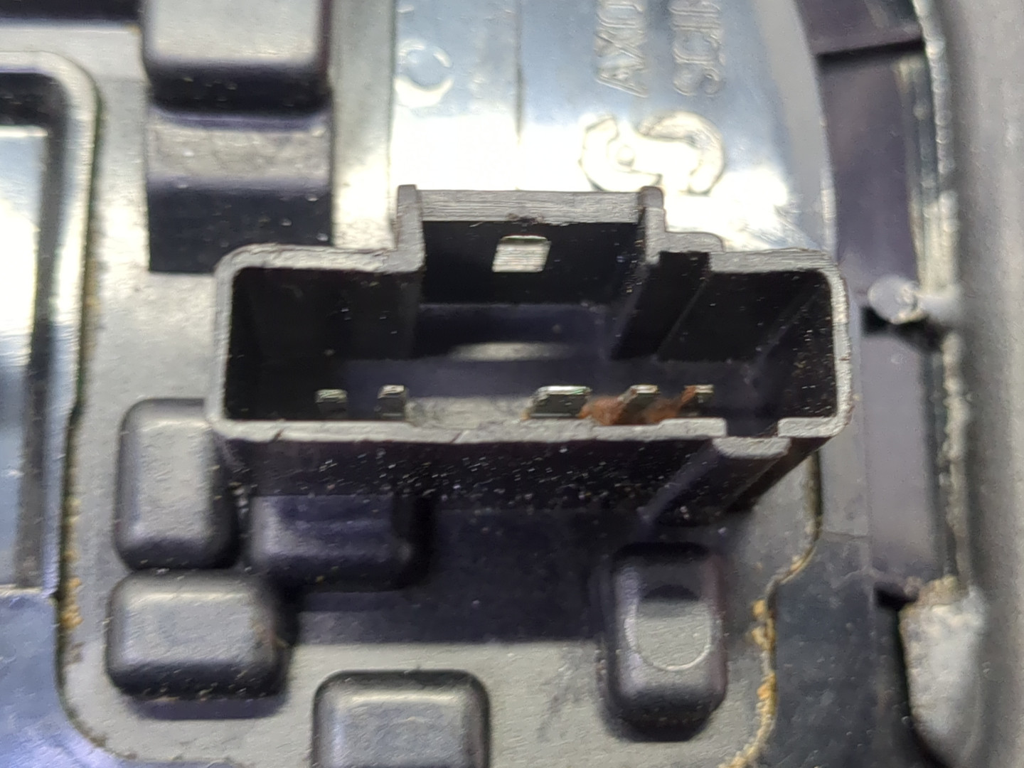 Фонарь задний левый