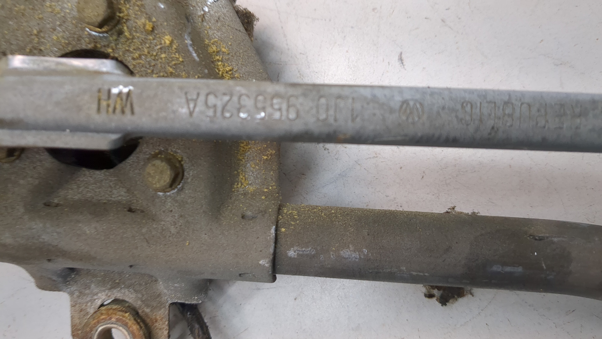 Трапеция стеклоочистителей