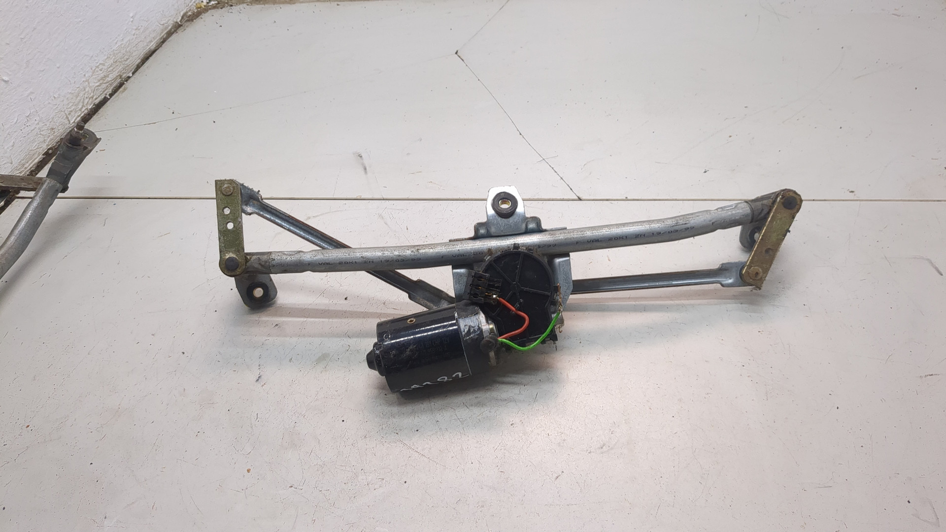 Трапеция стеклоочистителей