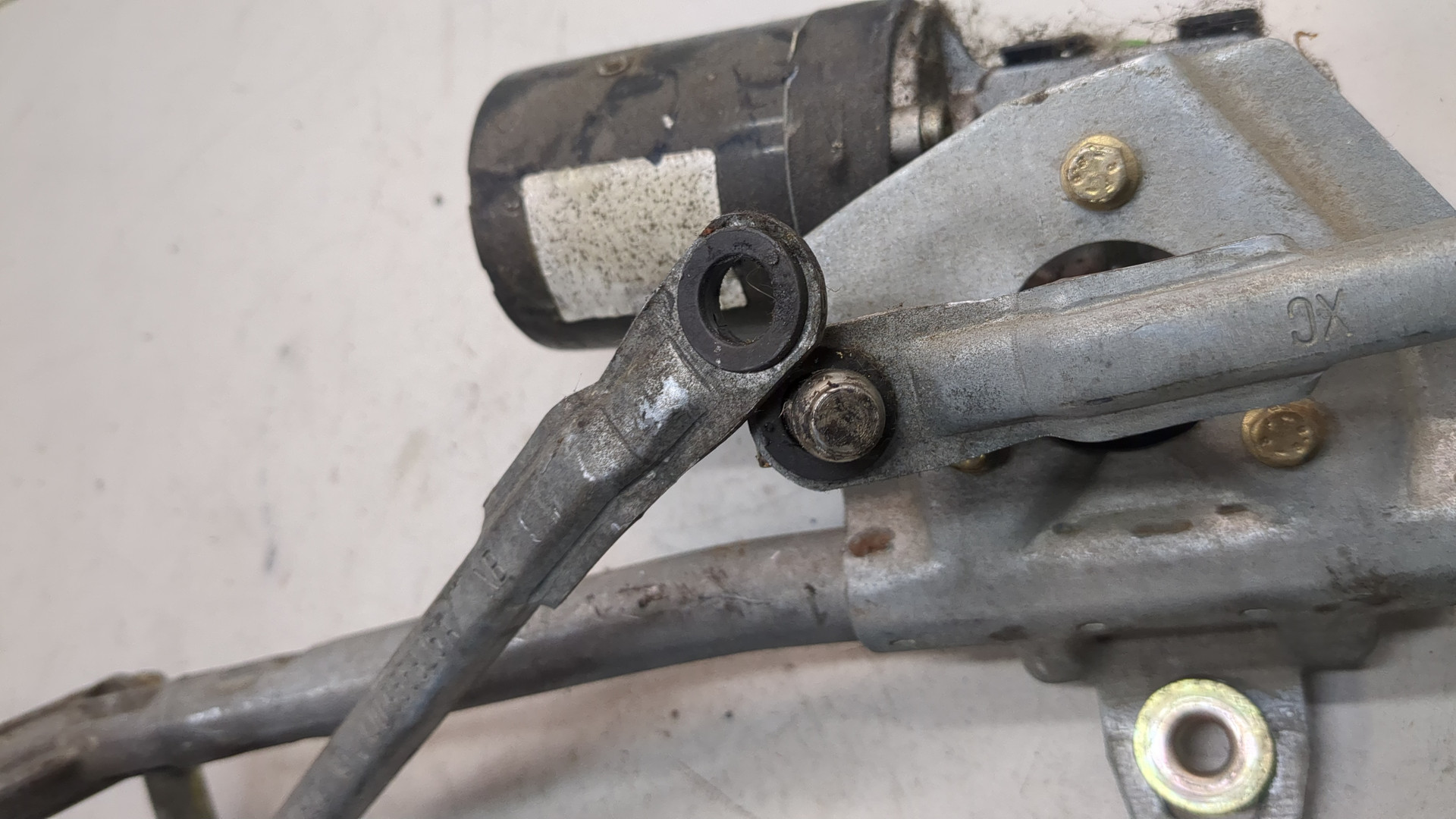 Трапеция стеклоочистителей