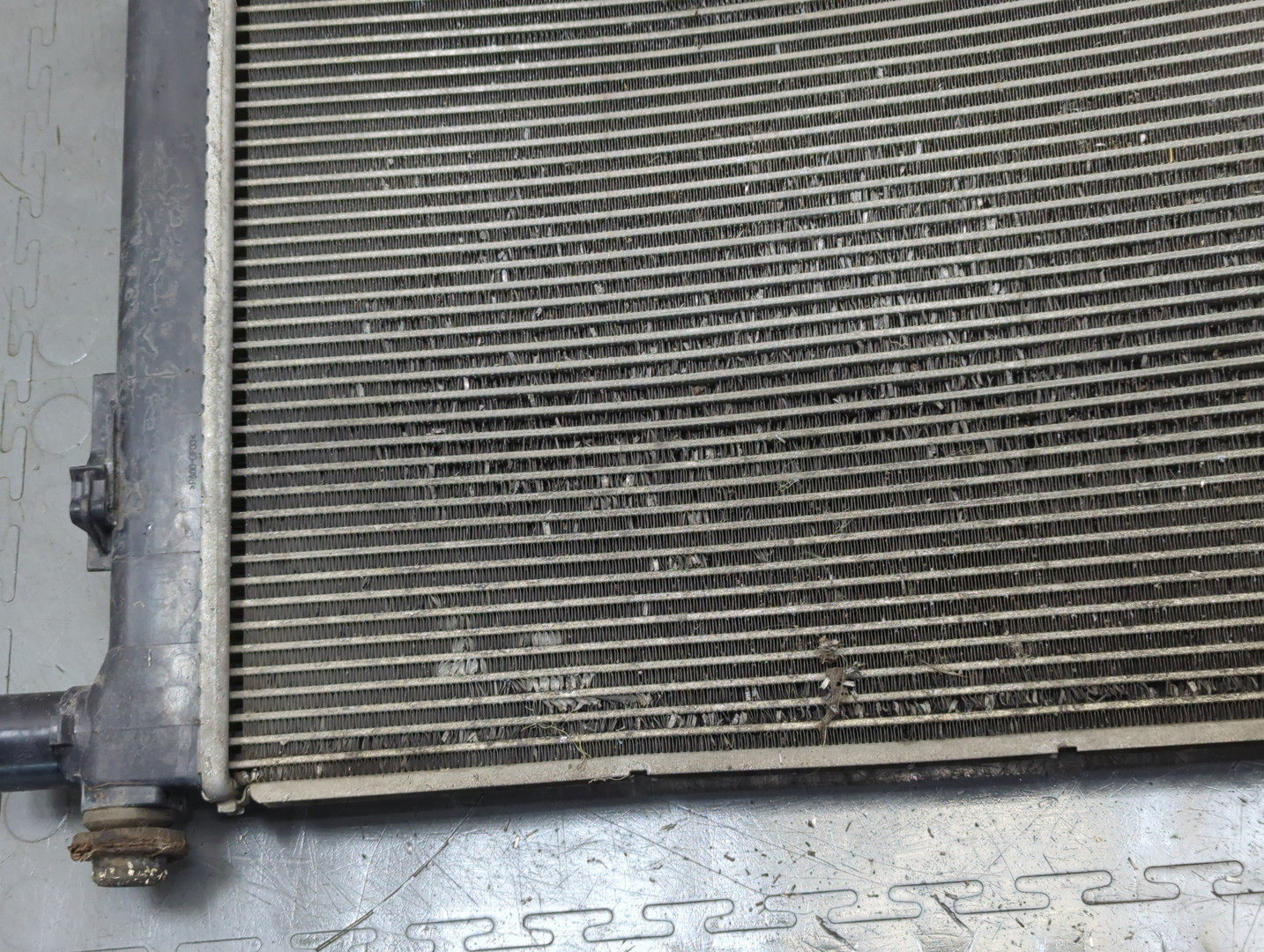Радиатор охлаждения двигателя основной