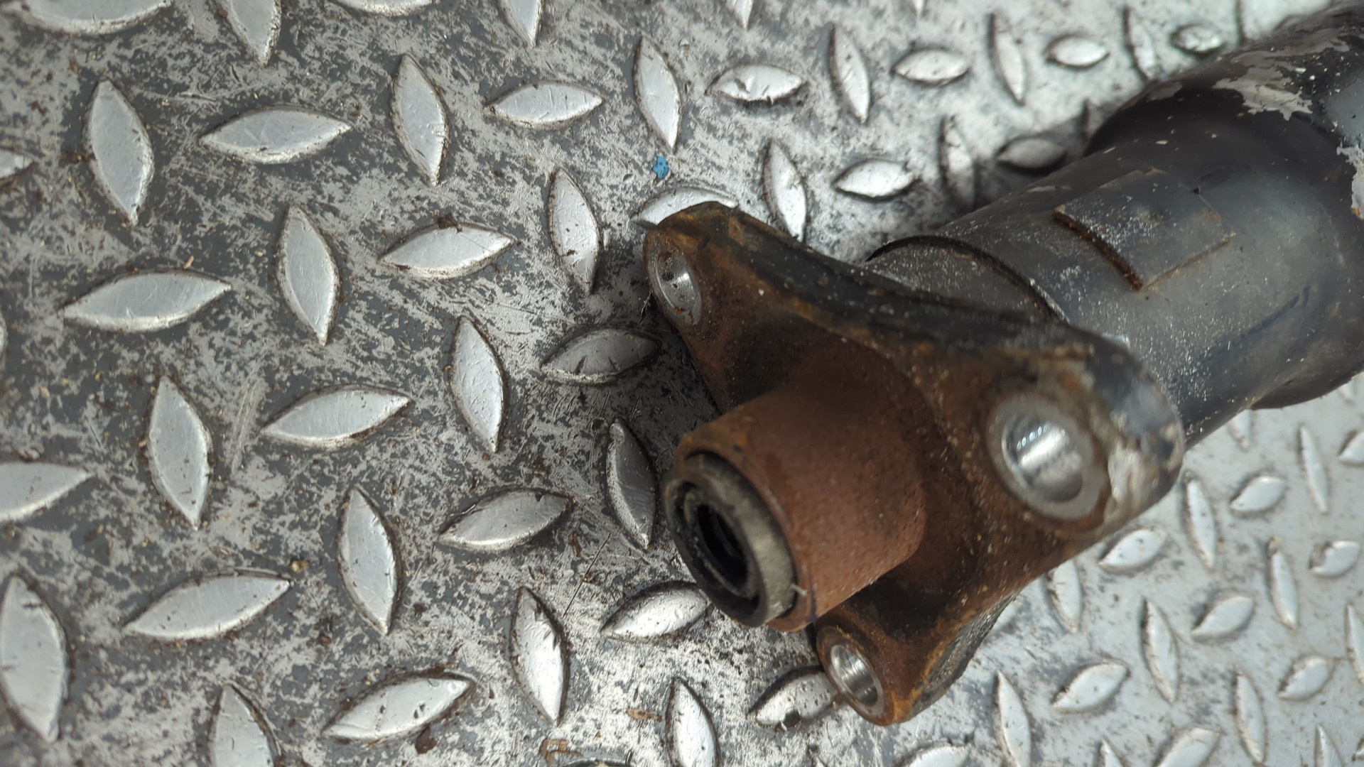 Вал карданный задний