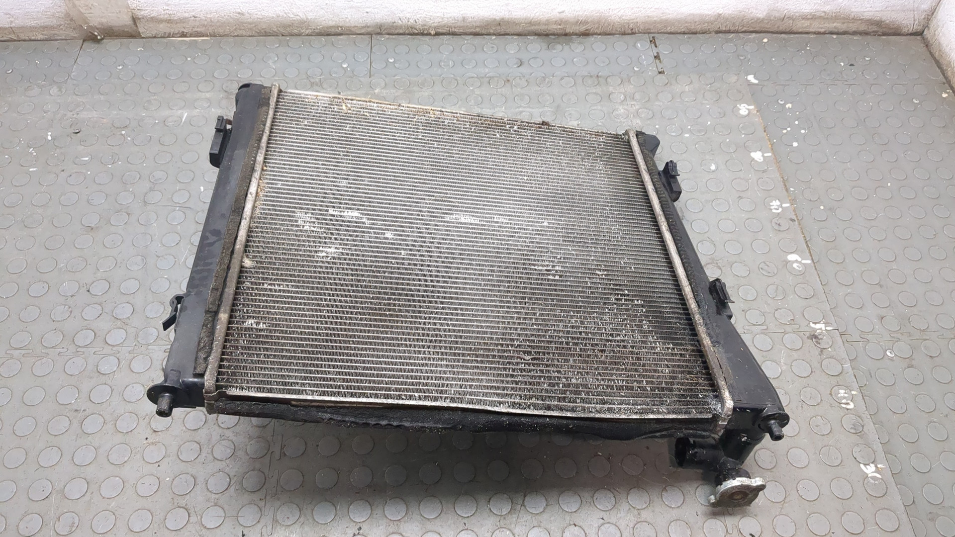 Радиатор охлаждения двигателя основной