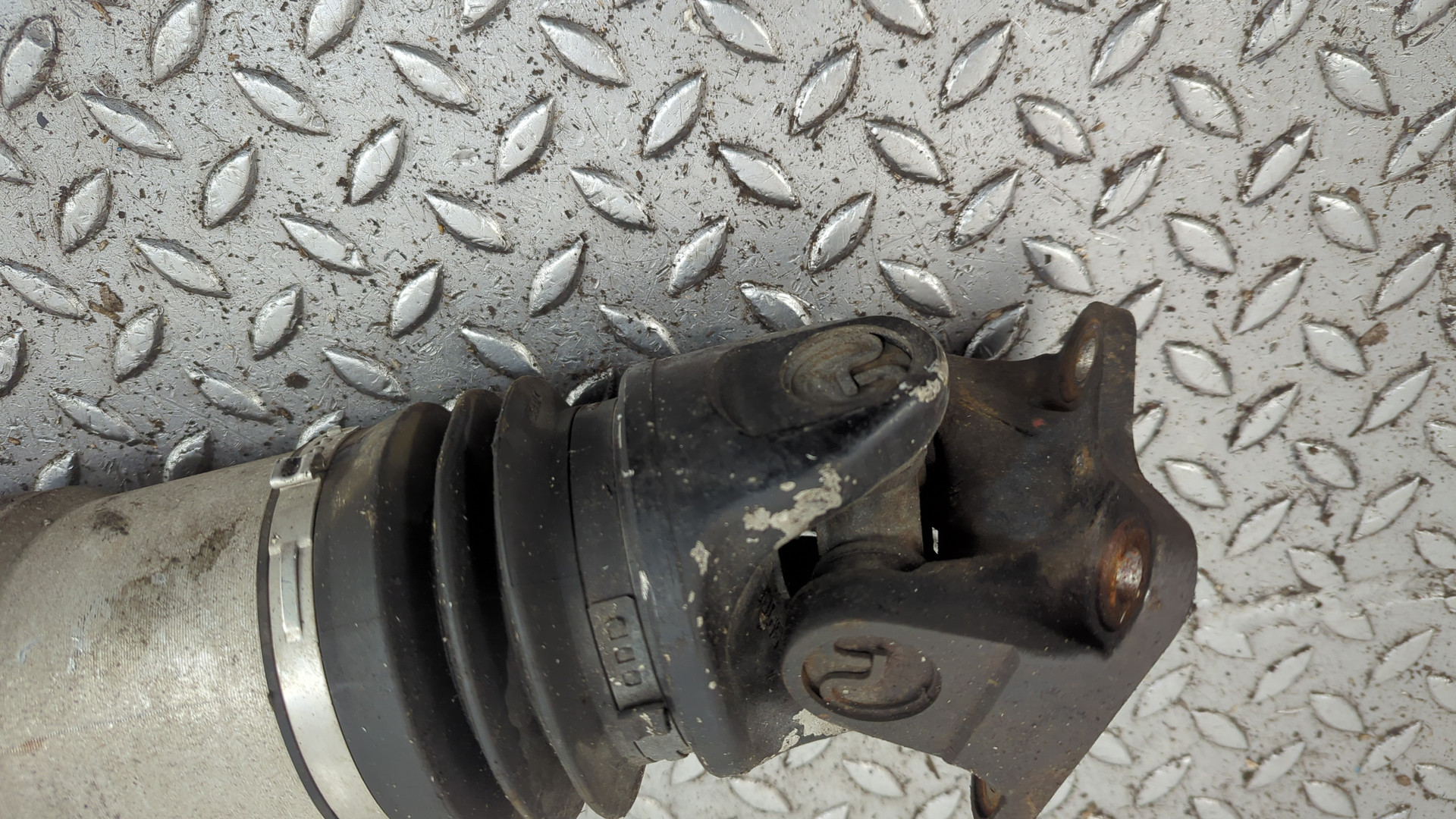 Вал карданный задний