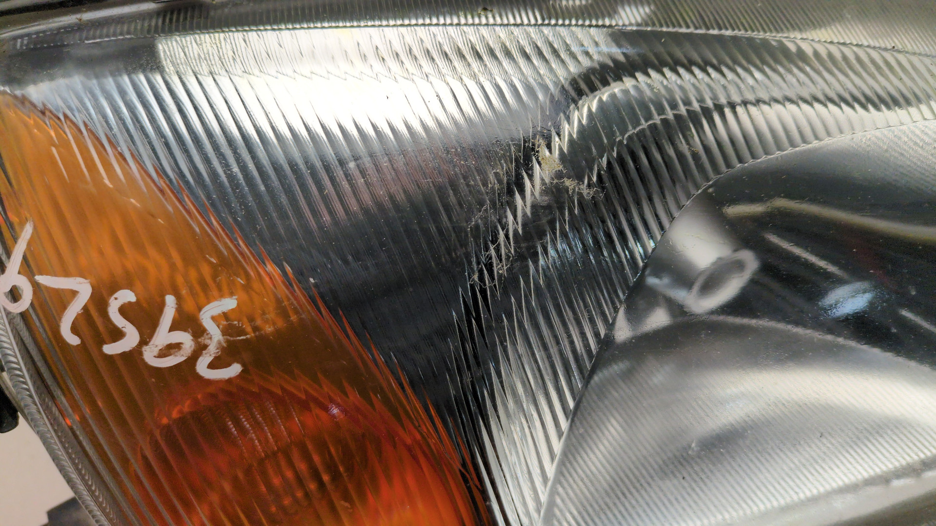 Фара правая для Fiesta 1995-2000