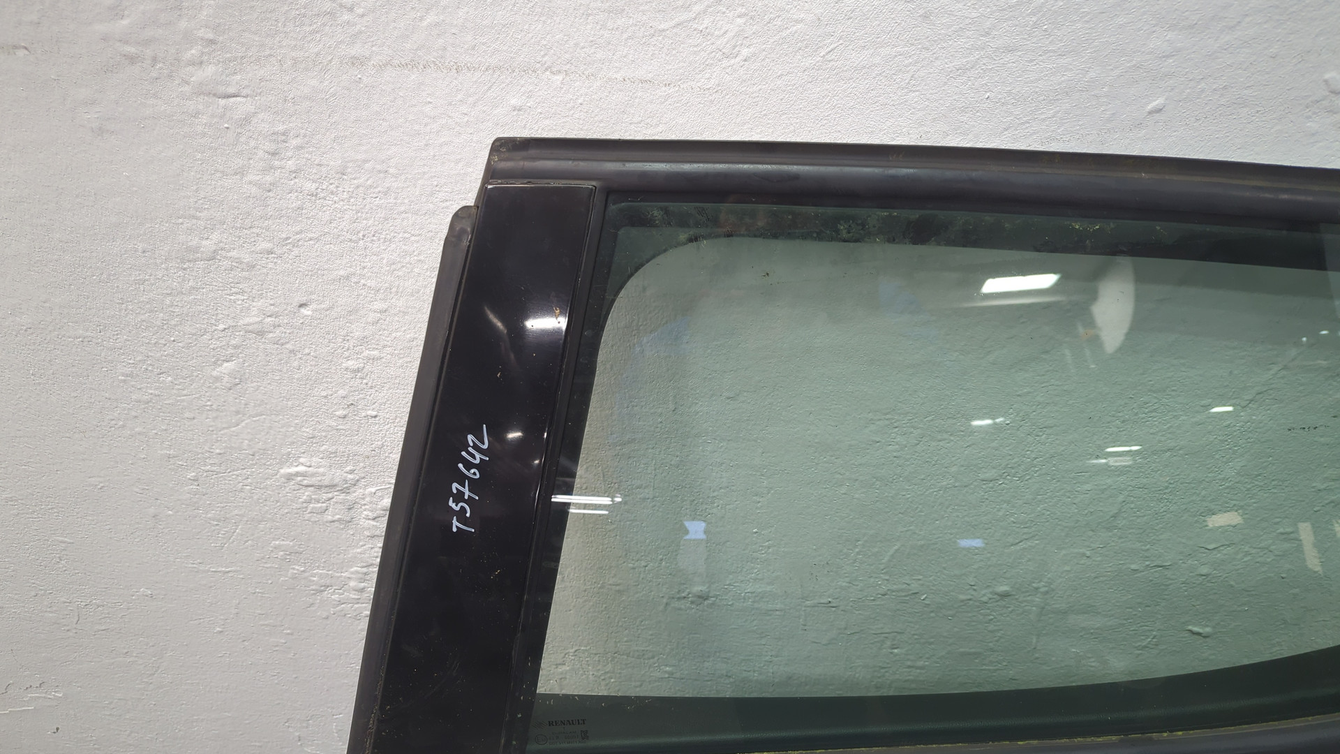 Дверь задняя левая