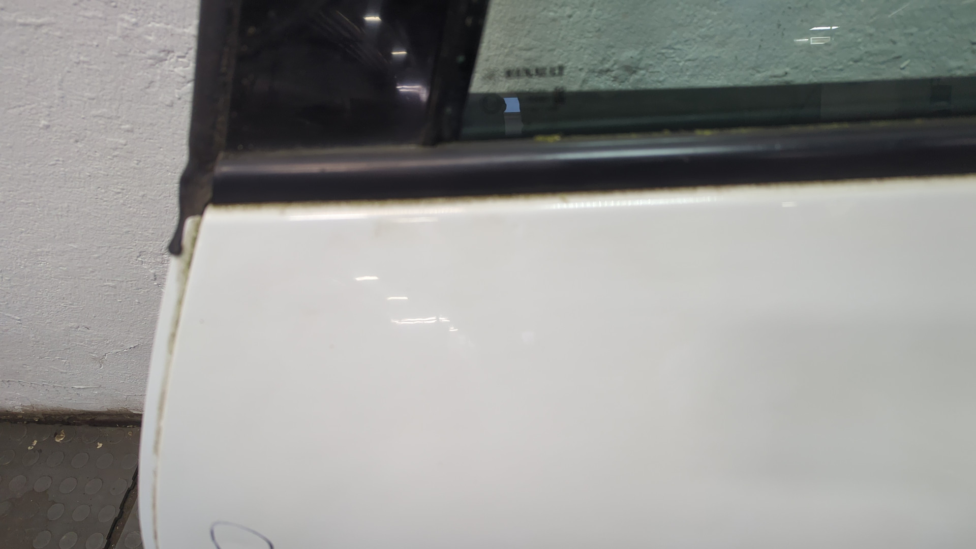 Дверь задняя левая