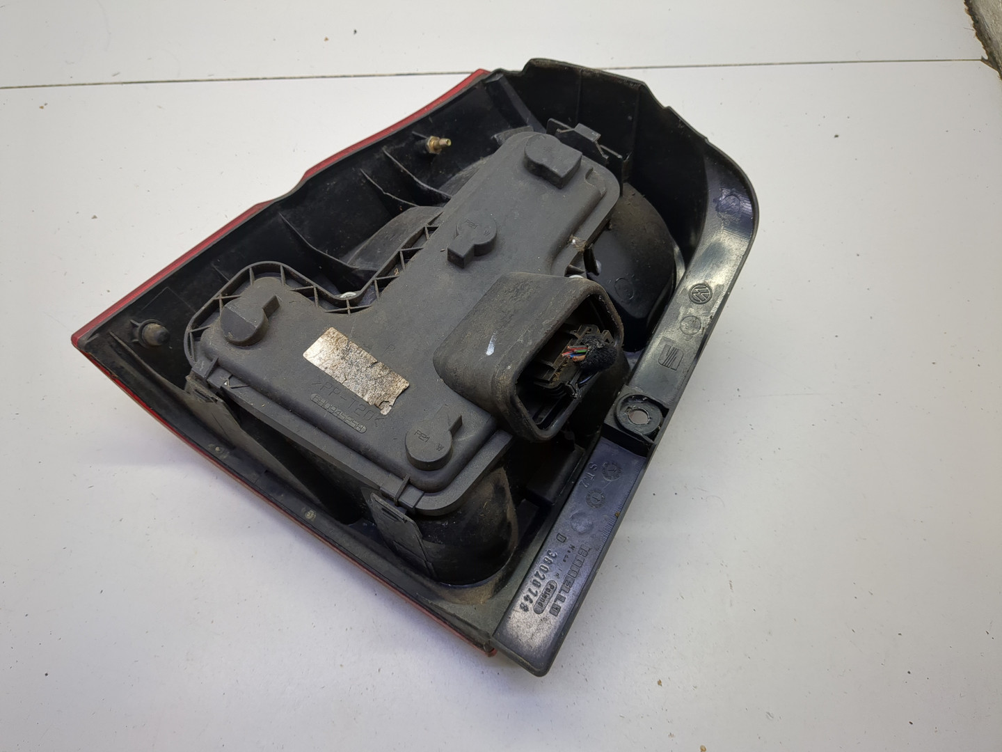 Фонарь задний правый