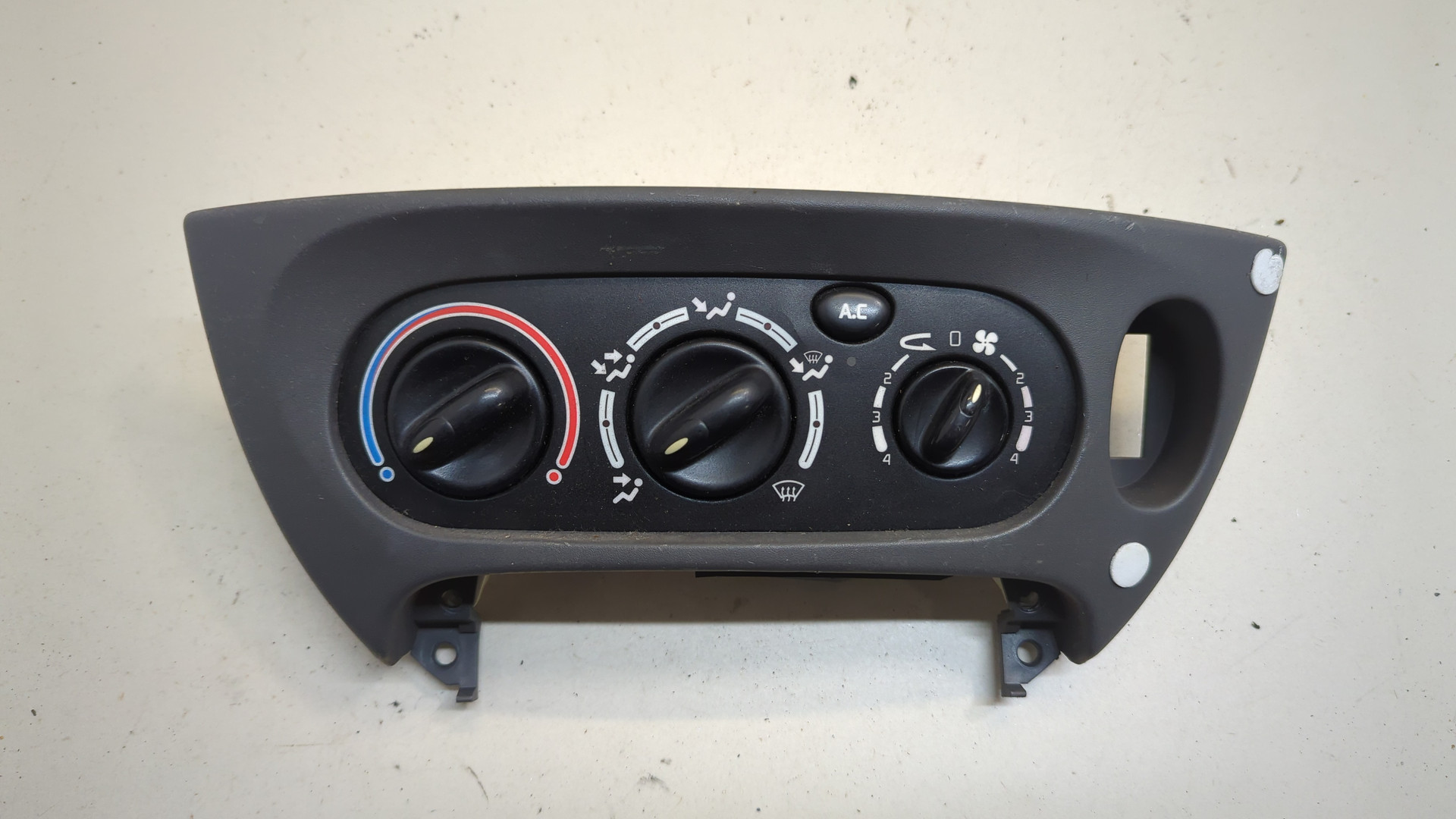 Переключатель отопителя