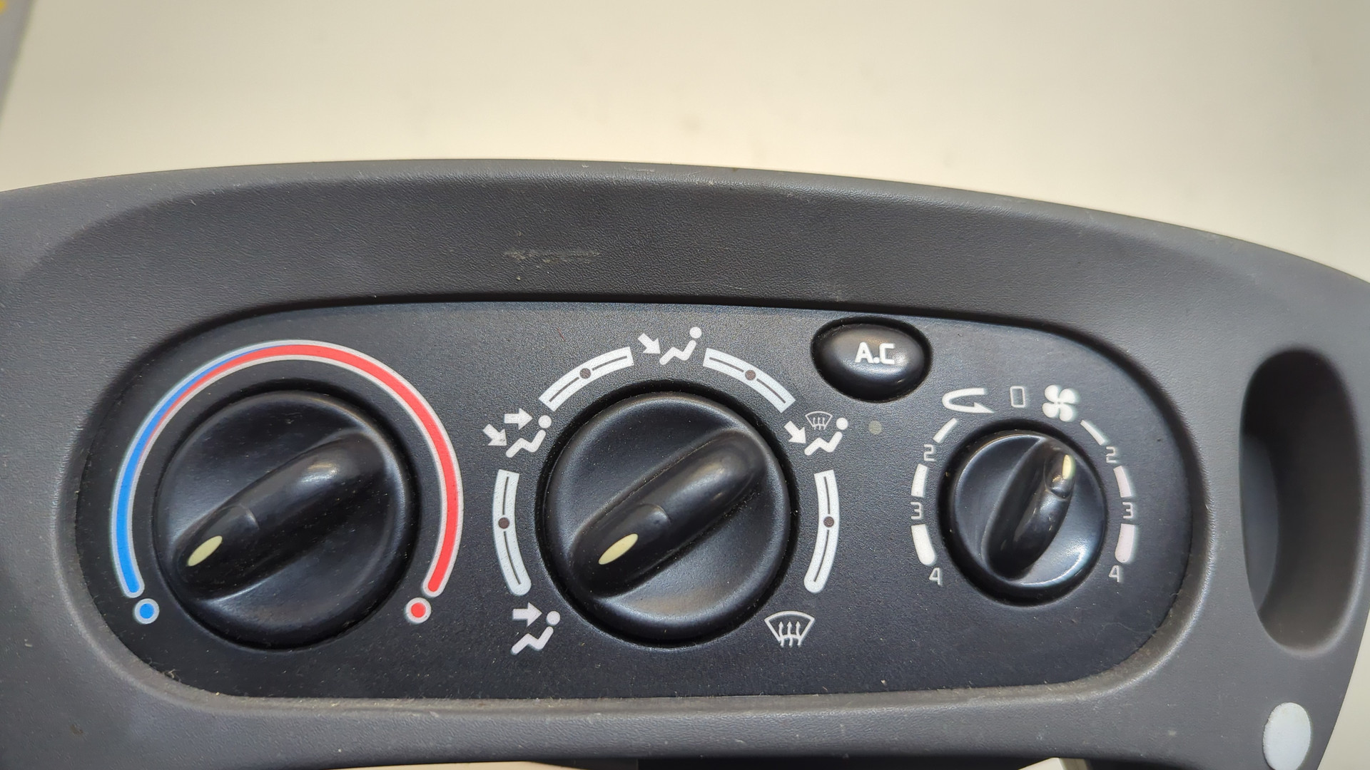 Переключатель отопителя