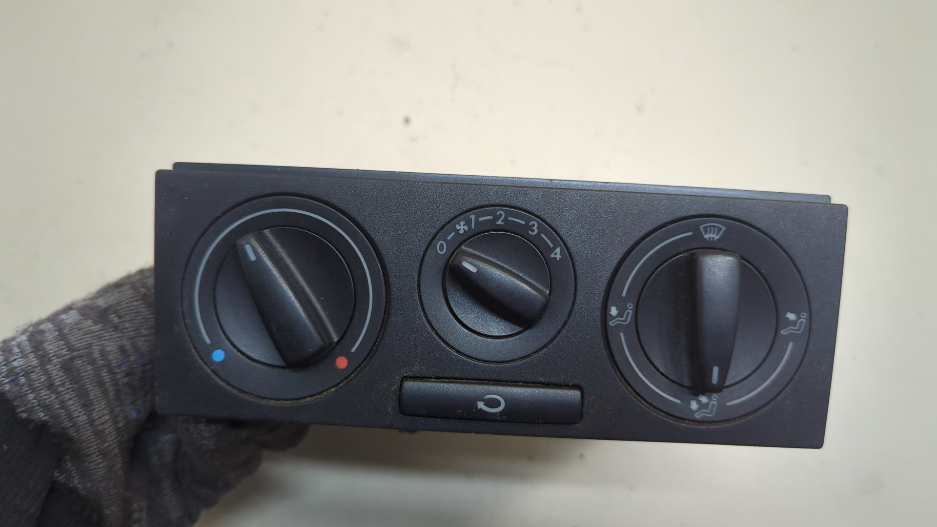 Переключатель отопителя