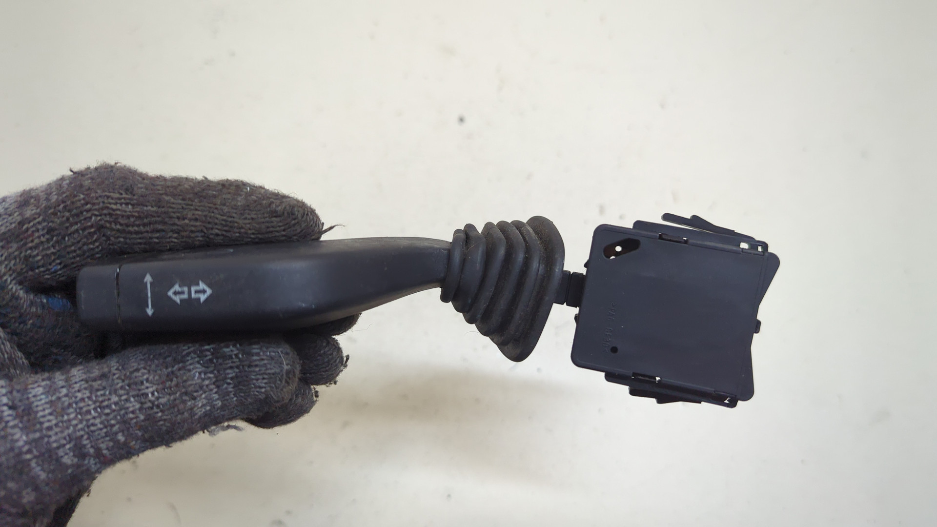 Переключатель поворотов подрулевой