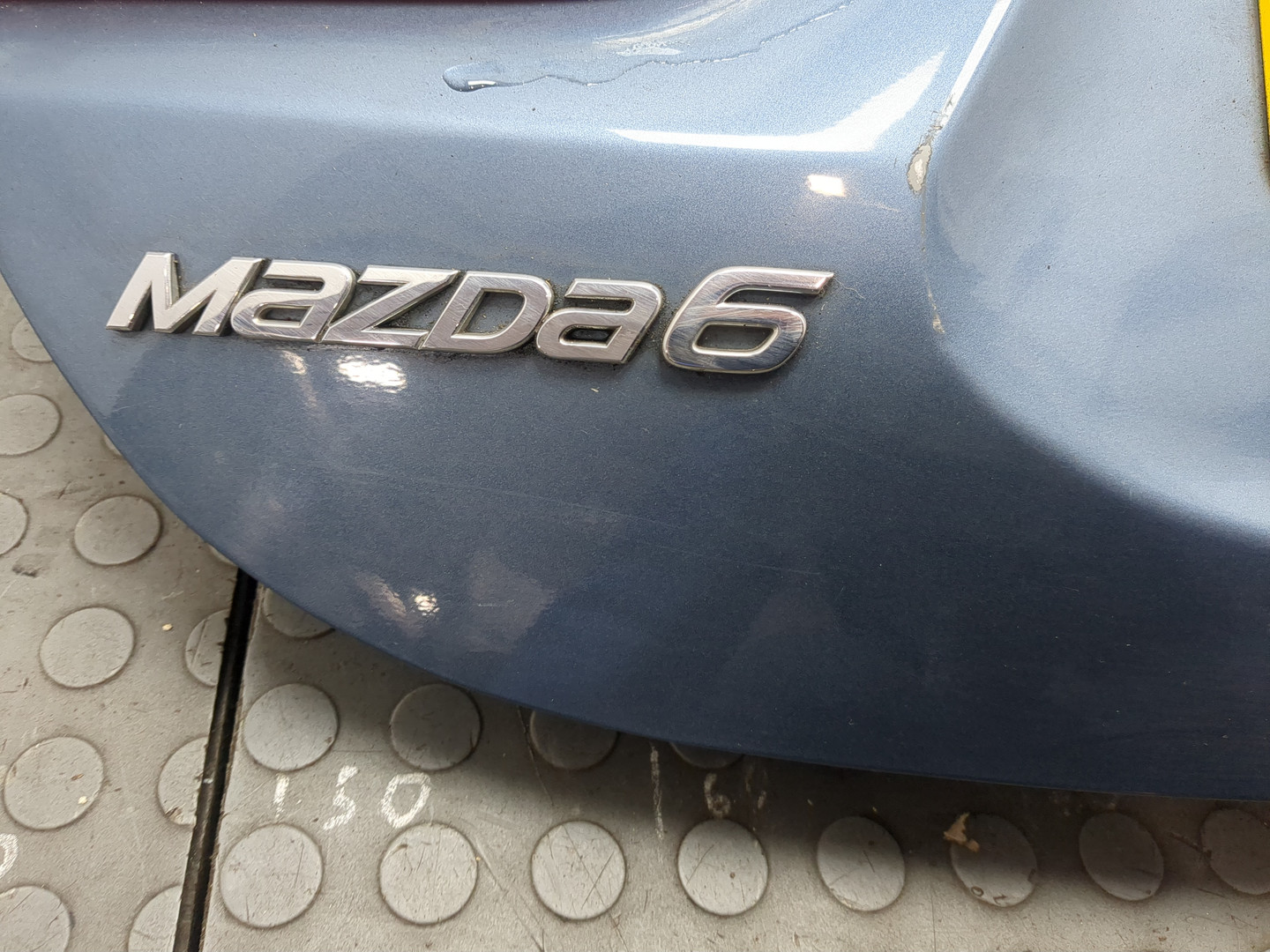 Дверь багажника