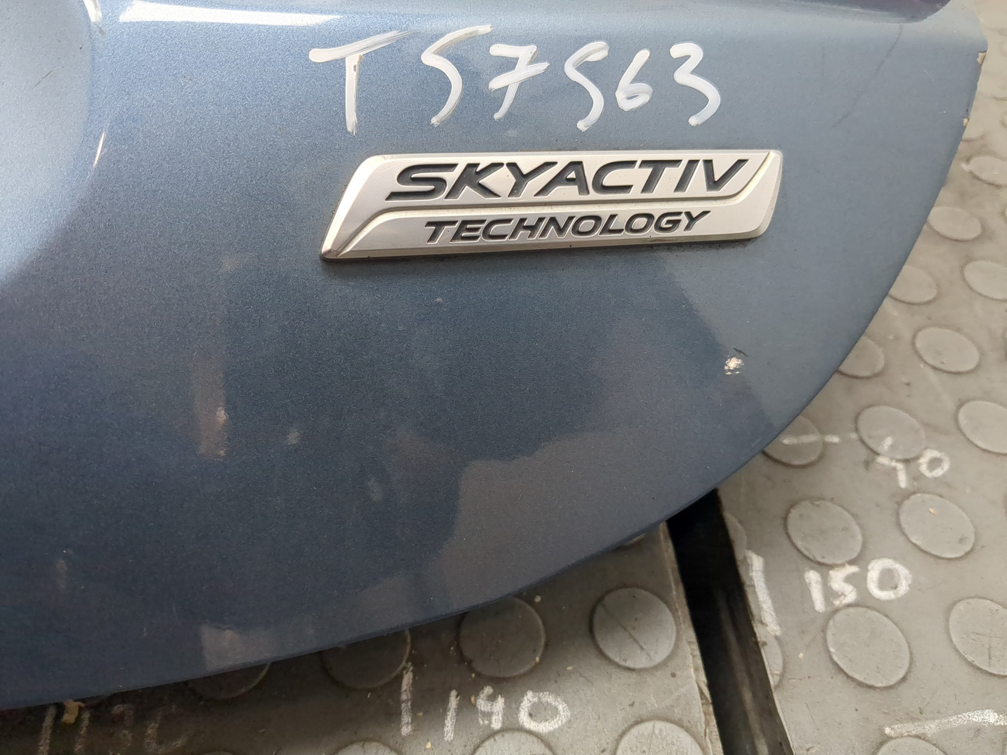 Дверь багажника