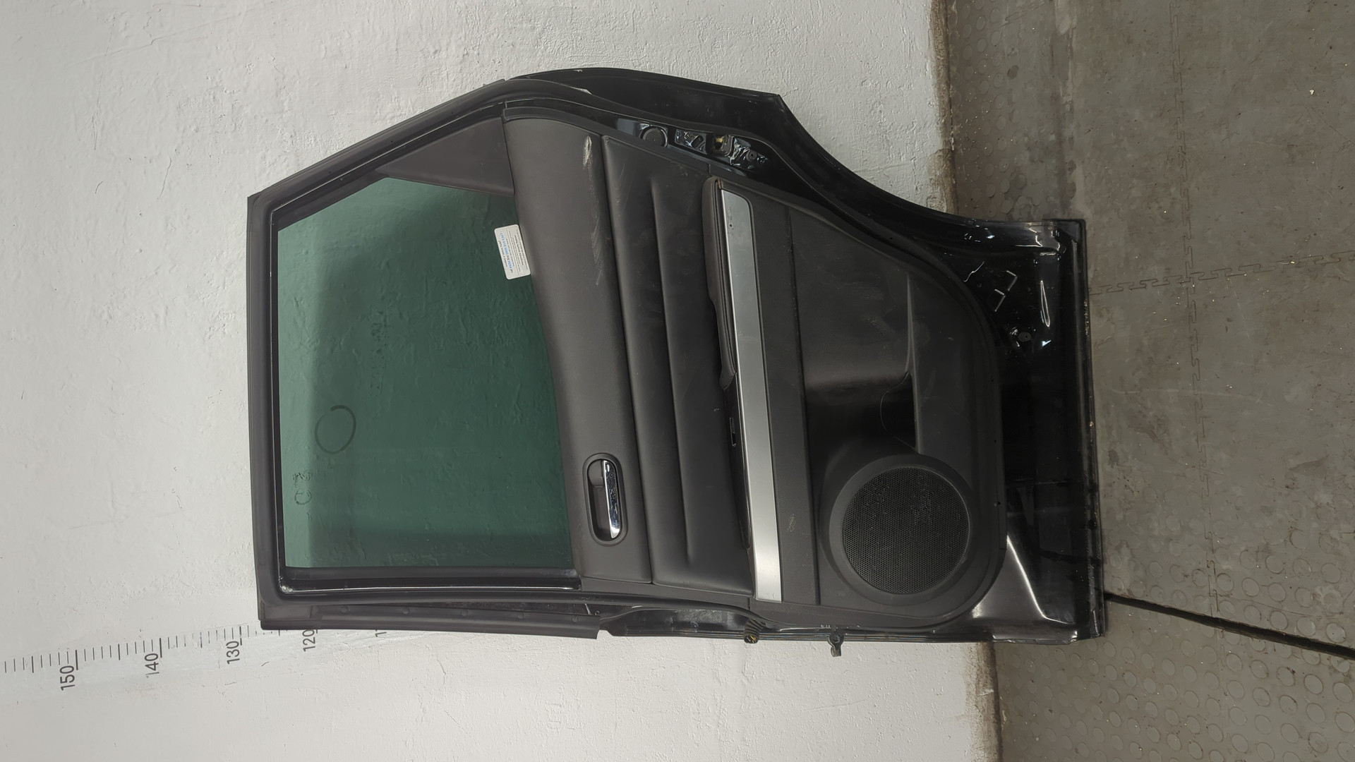 Дверь задняя правая