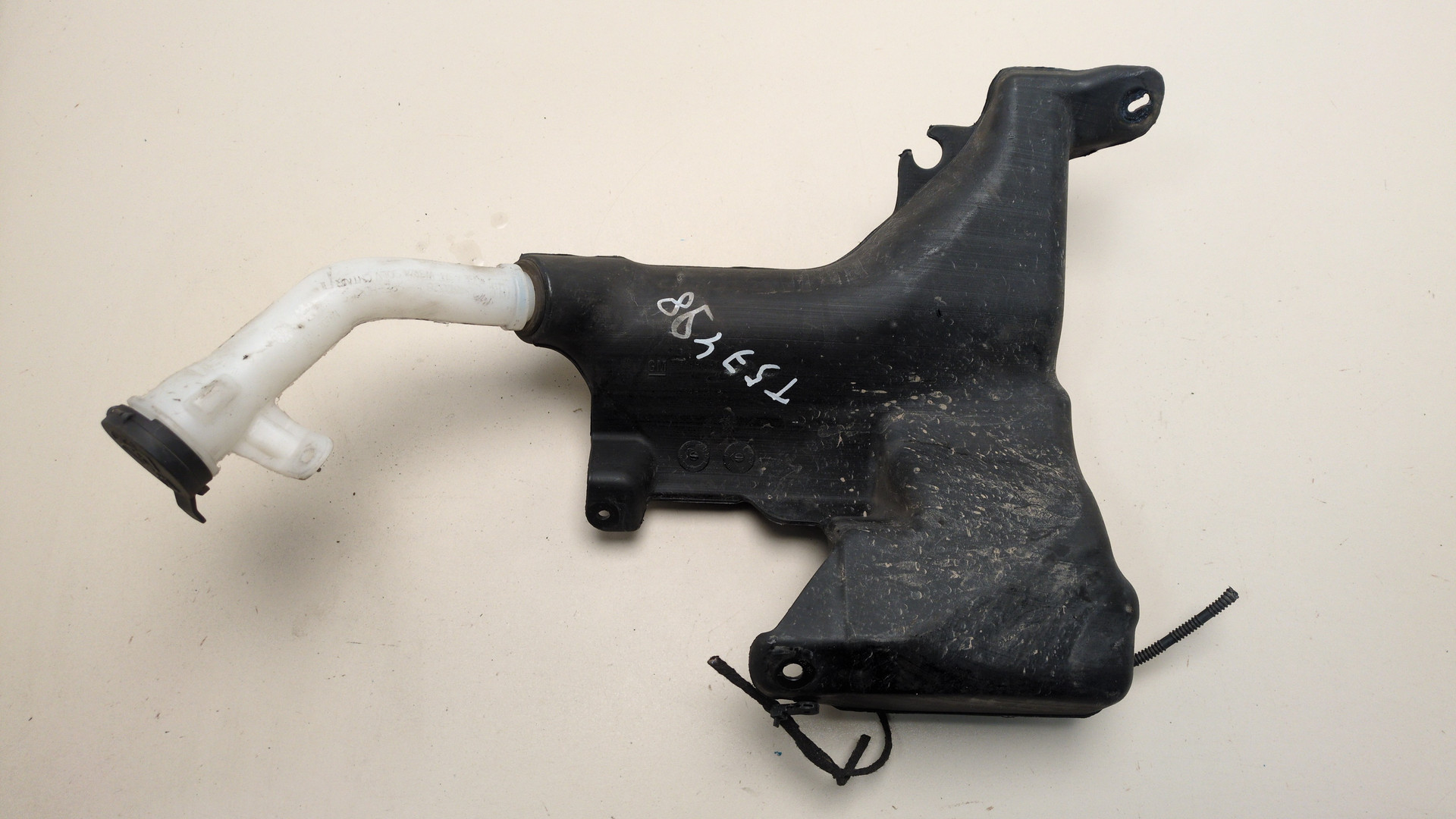 Бачок омывателя лобового стекла