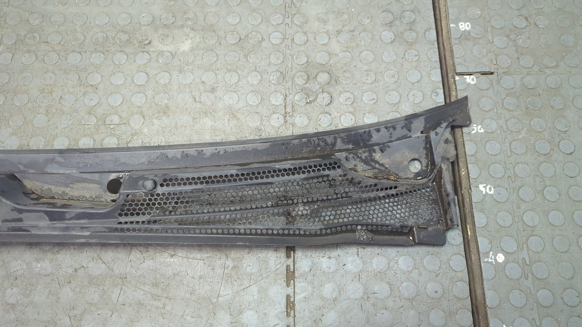 Решетка стеклоочистителей (Жабо)