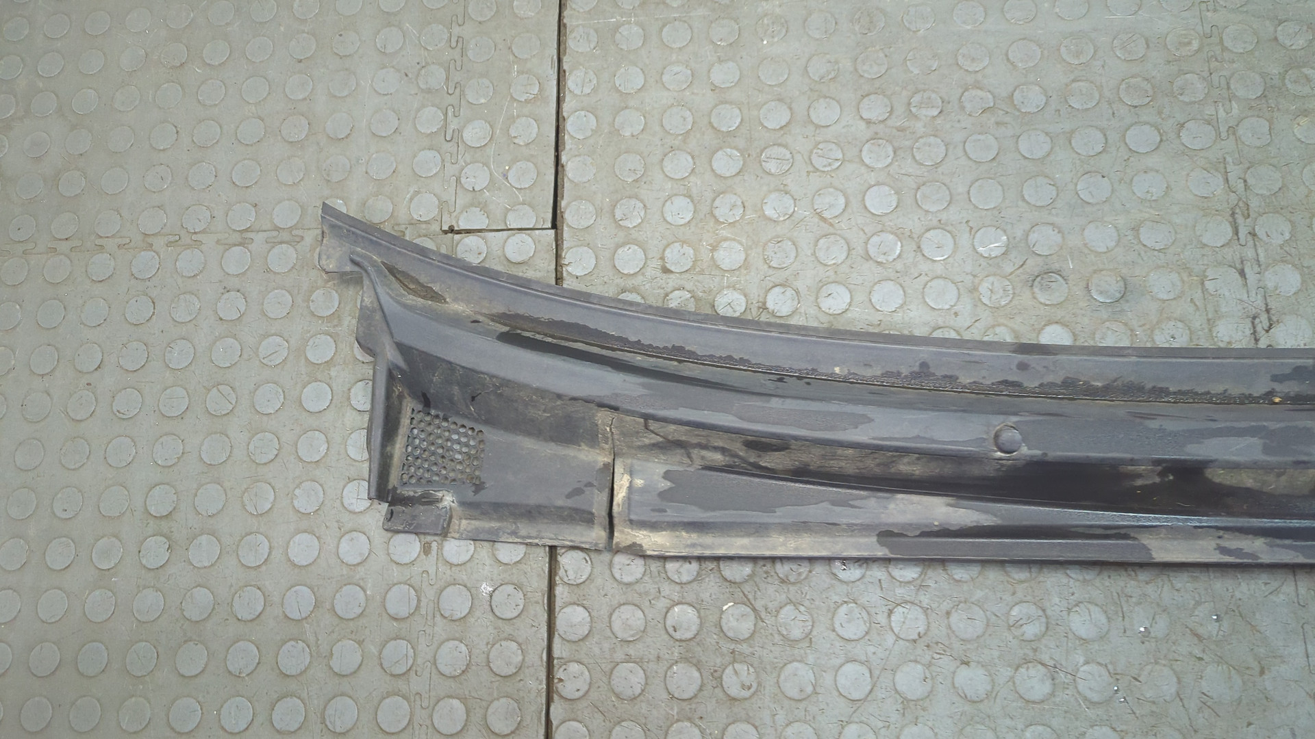 Решетка стеклоочистителей (Жабо)