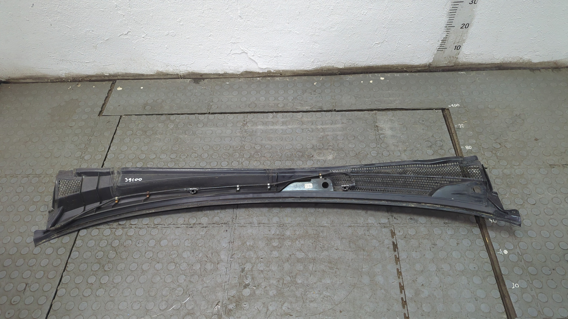 Решетка стеклоочистителей (Жабо)