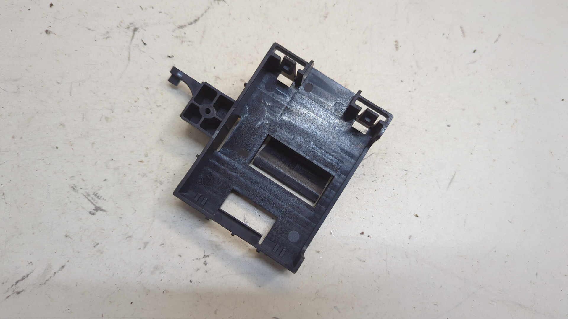 Кронштейн электронного блока управления / контроля