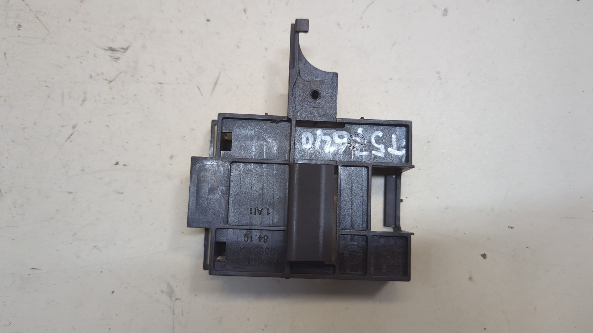 Кронштейн электронного блока управления / контроля