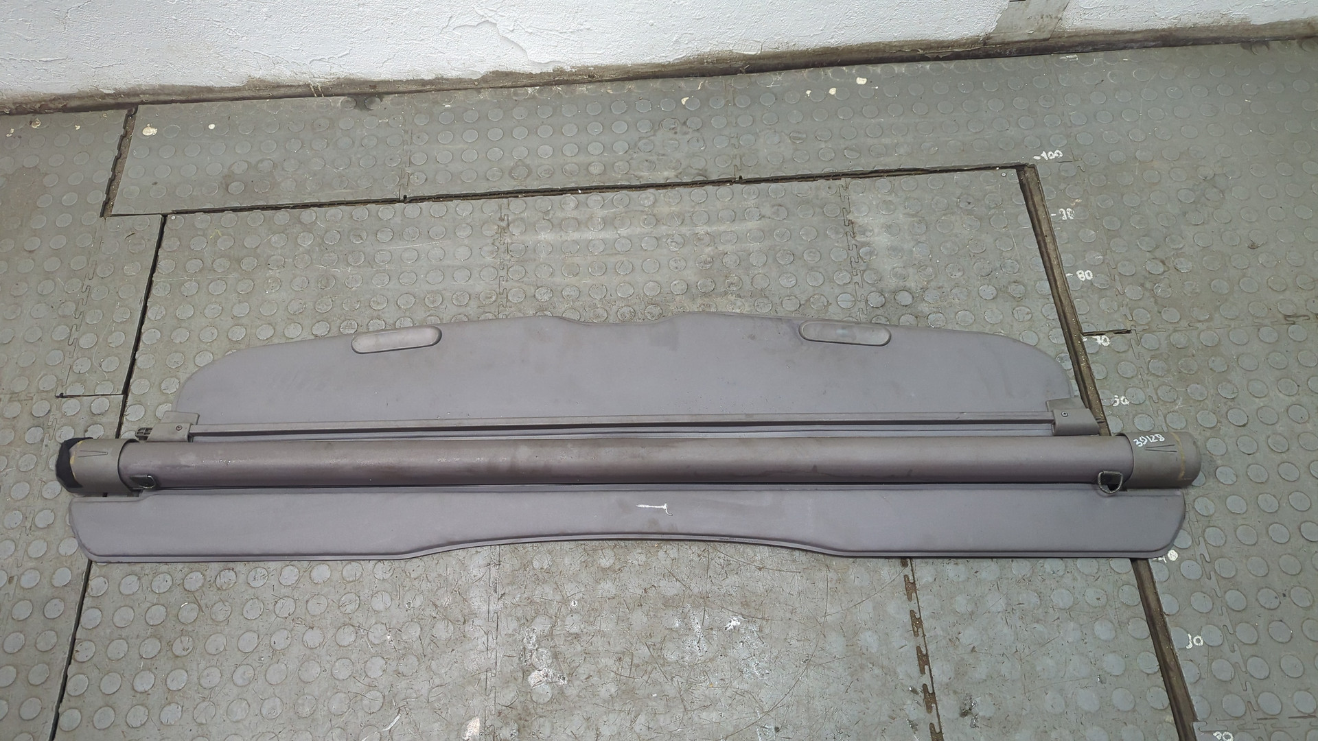 Шторка багажника