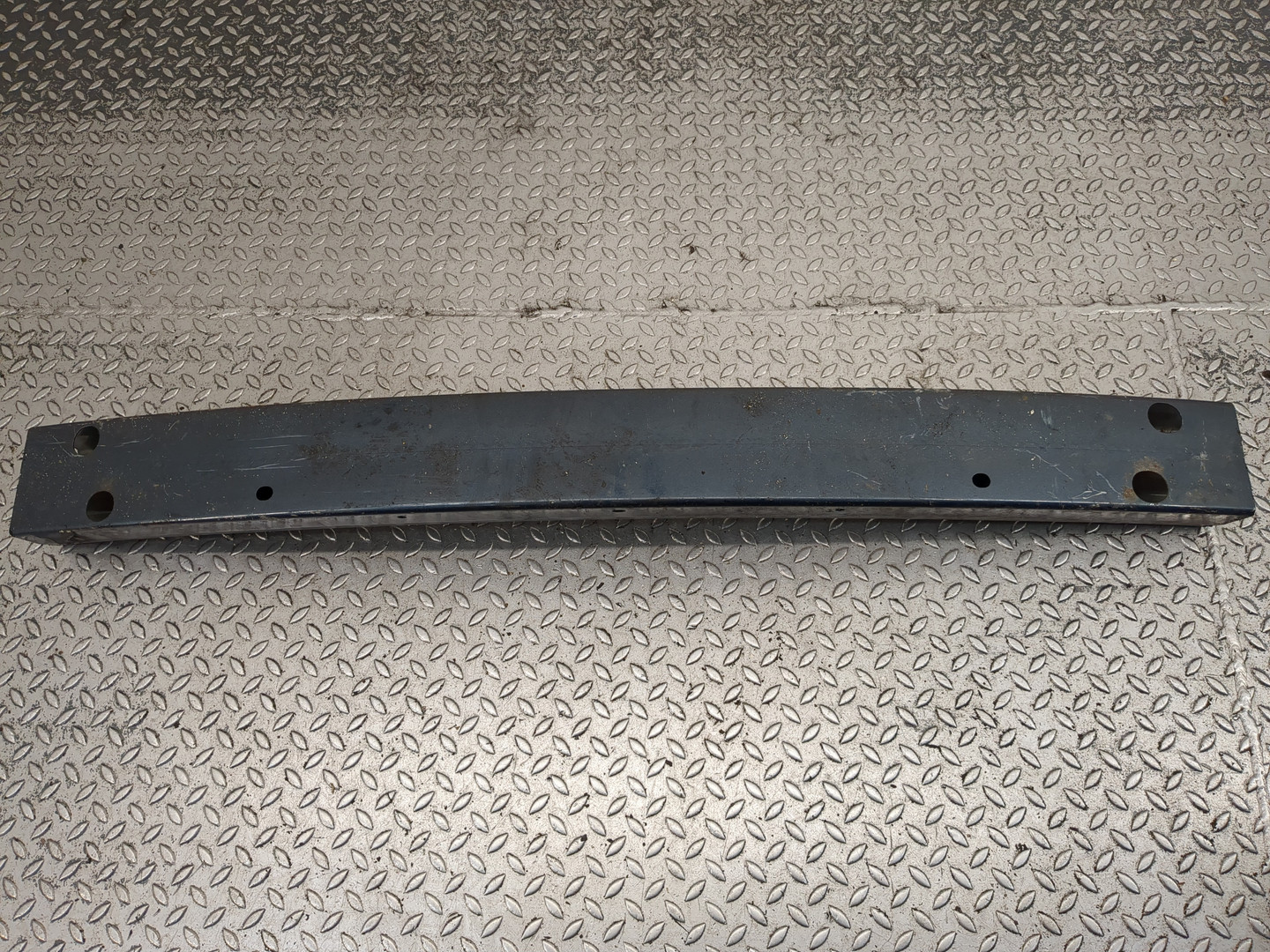 Усилитель заднего бампера