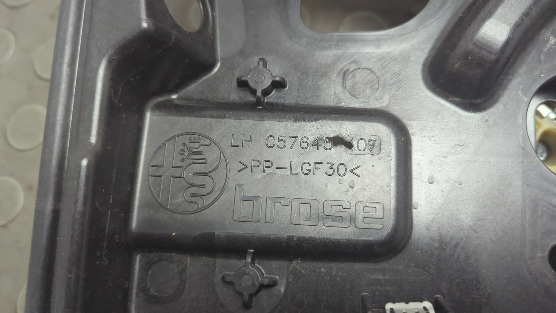 Стеклоподъемник электр. передний левый