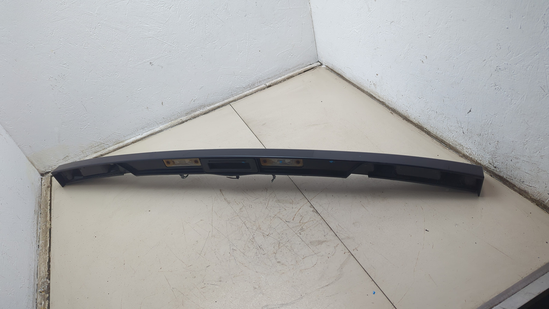 Фонарь подсветки номера