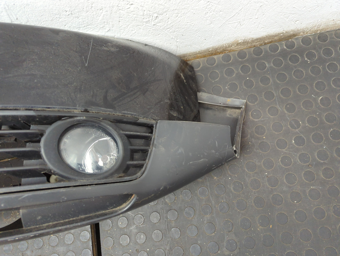 Бампер передний