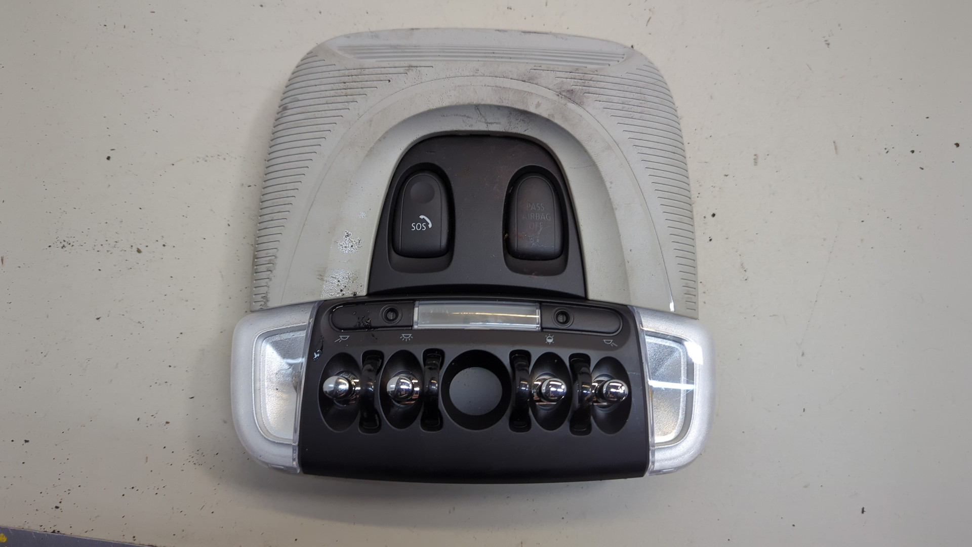 Плафон салонный