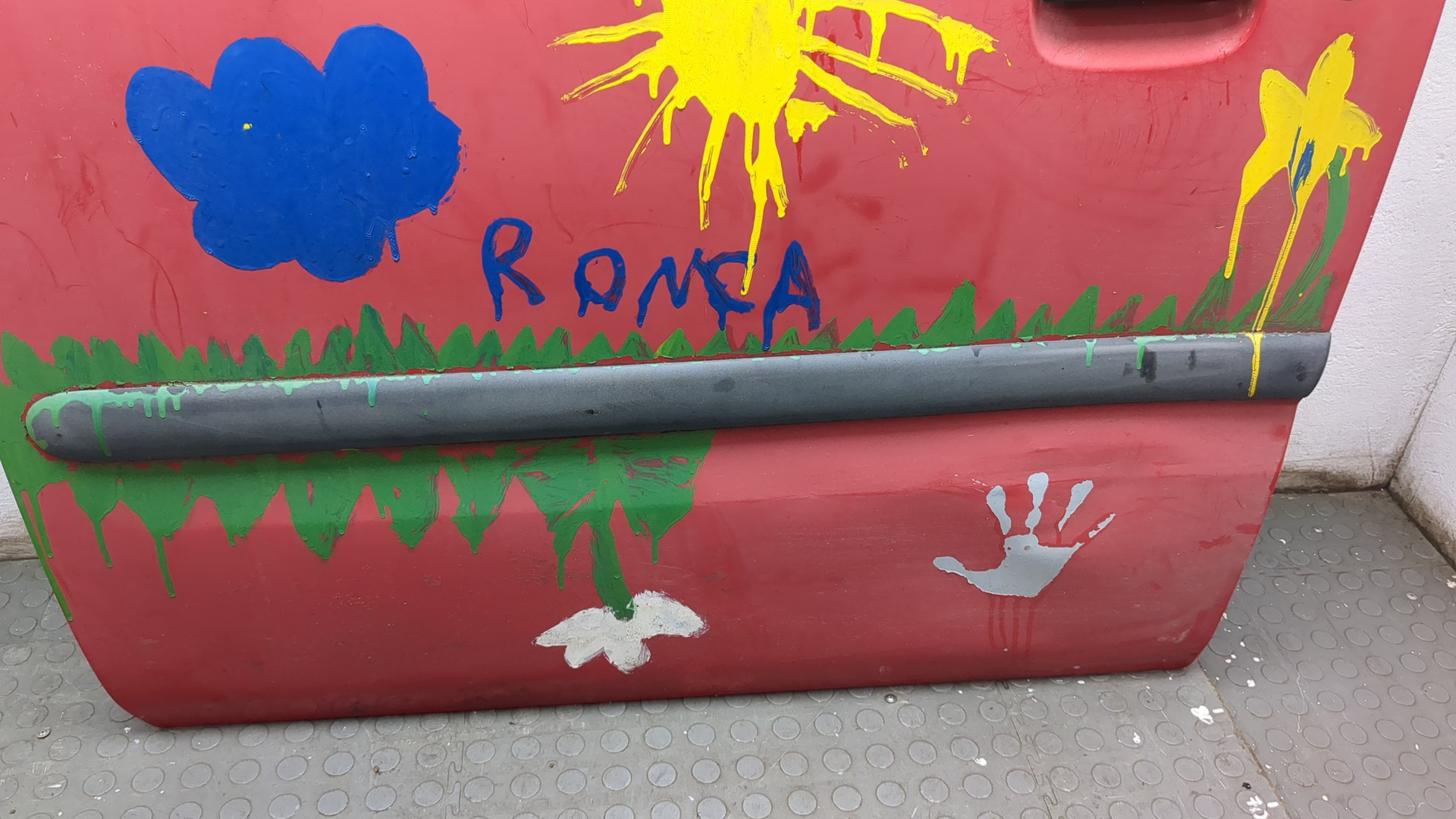 Дверь передняя левая