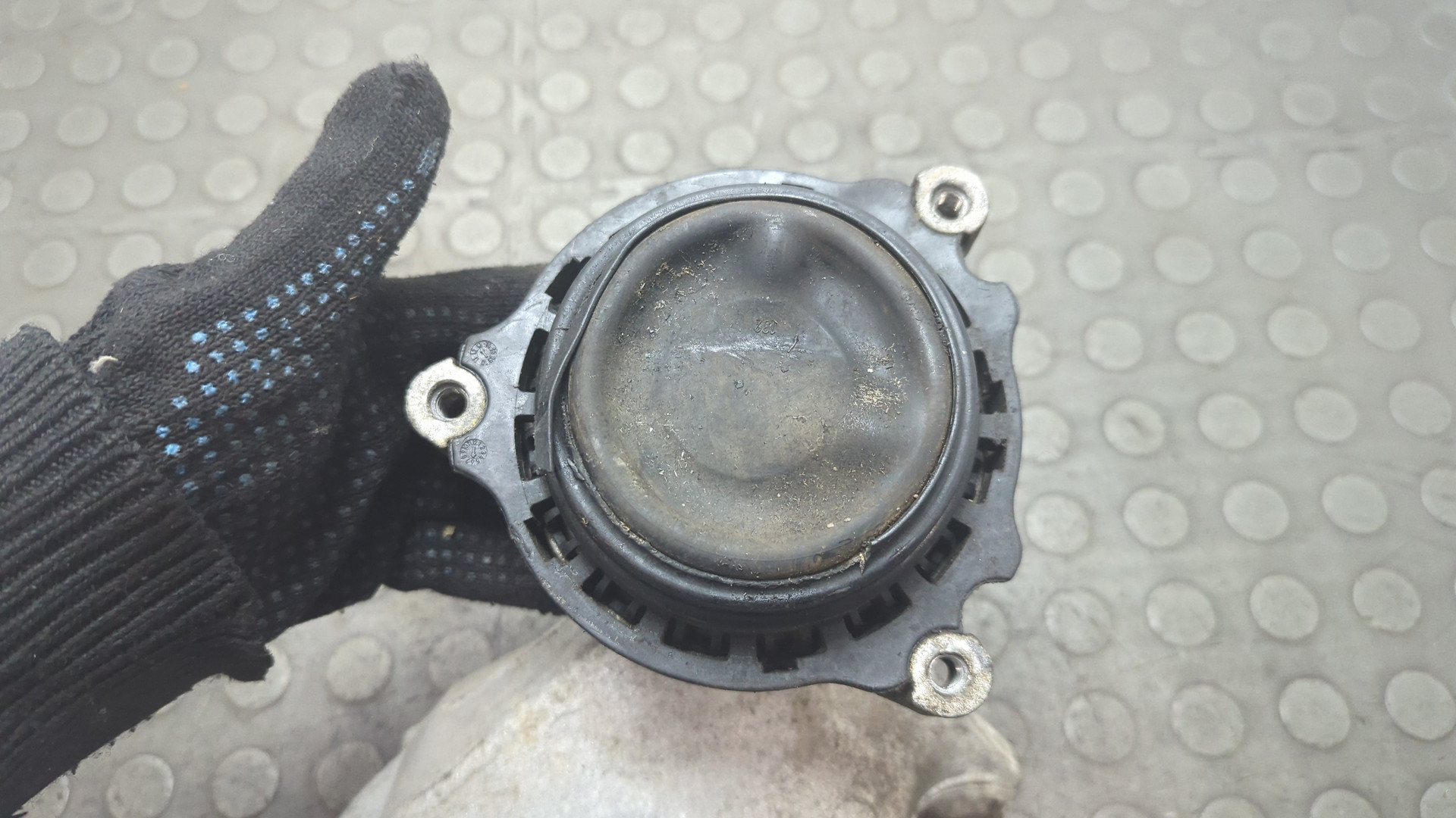 Опора двигателя