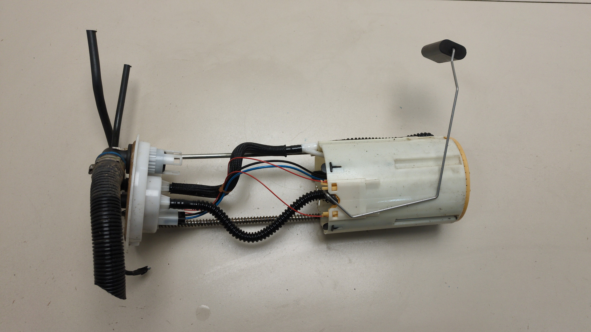 Насос топливный электрический