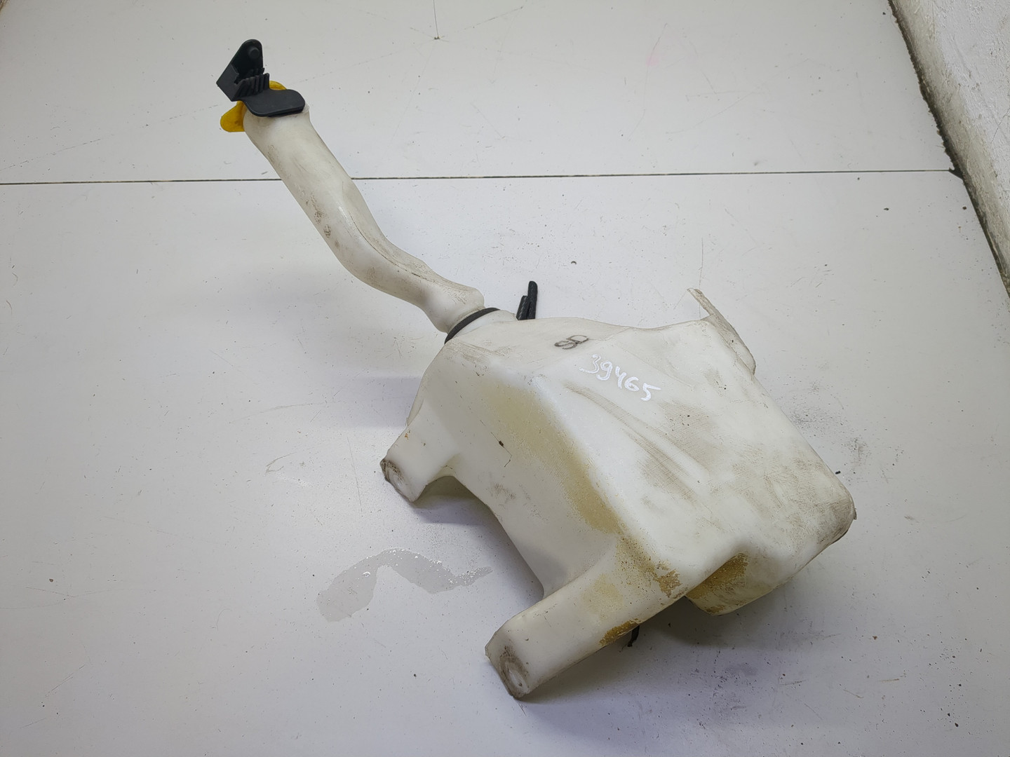 Бачок омывателя лобового стекла