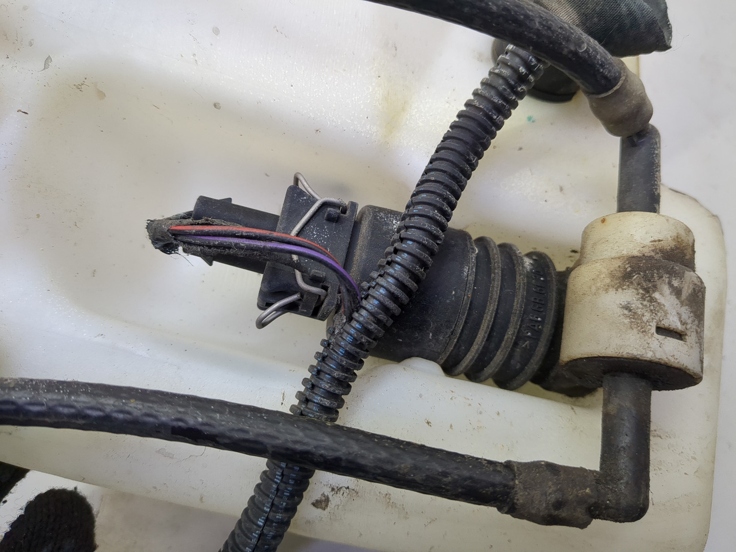 Бачок омывателя лобового стекла