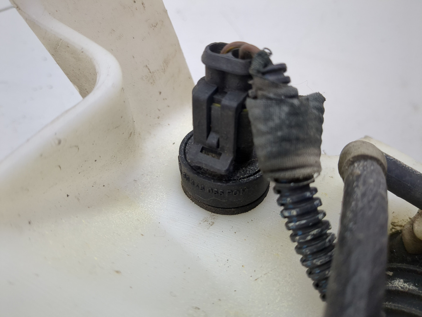 Бачок омывателя лобового стекла