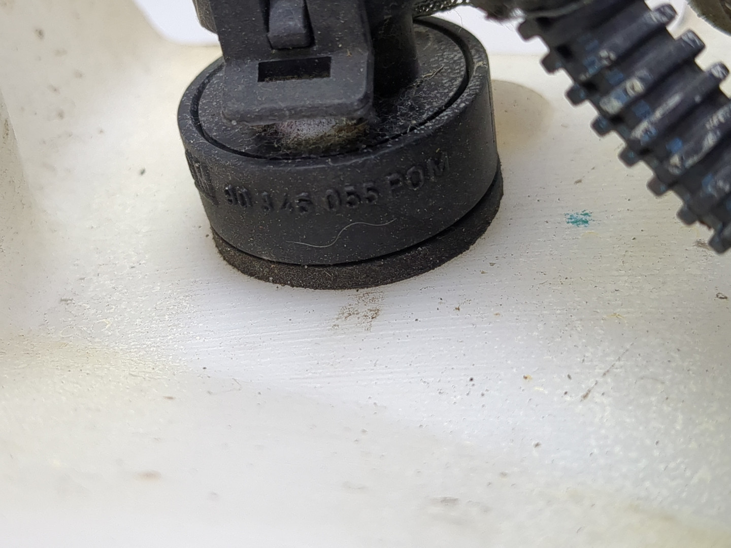 Бачок омывателя лобового стекла