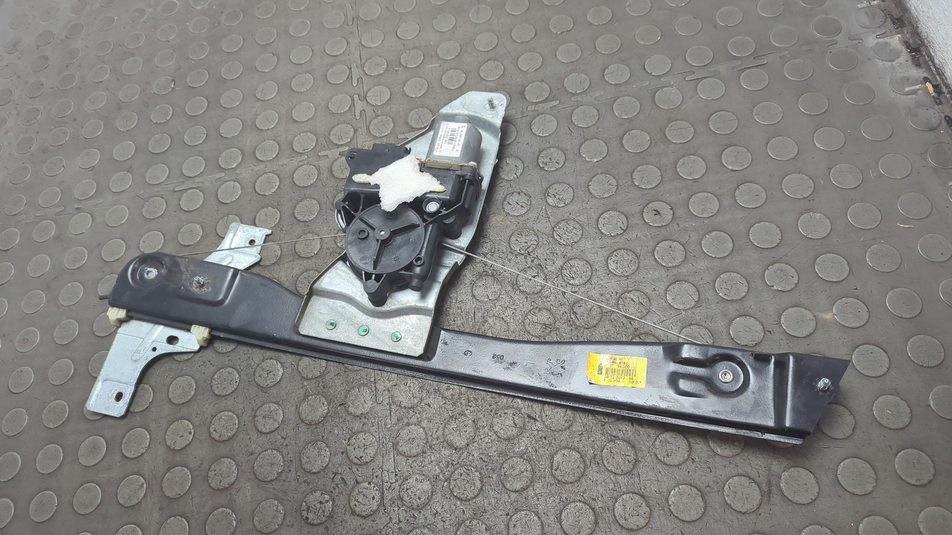 Стеклоподъемник электр. передний левый