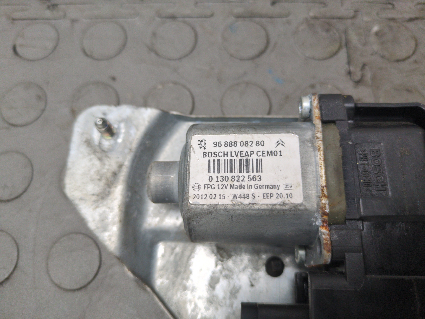 Стеклоподъемник электр. передний левый