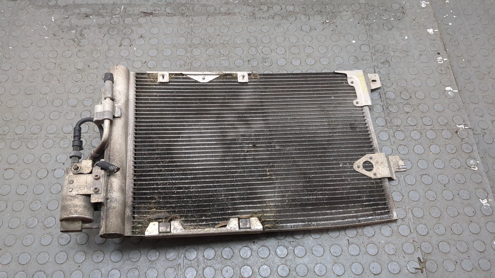 Радиатор кондиционера / конденсер