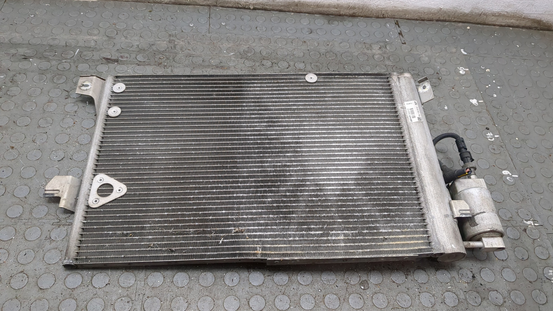 Радиатор кондиционера / конденсер