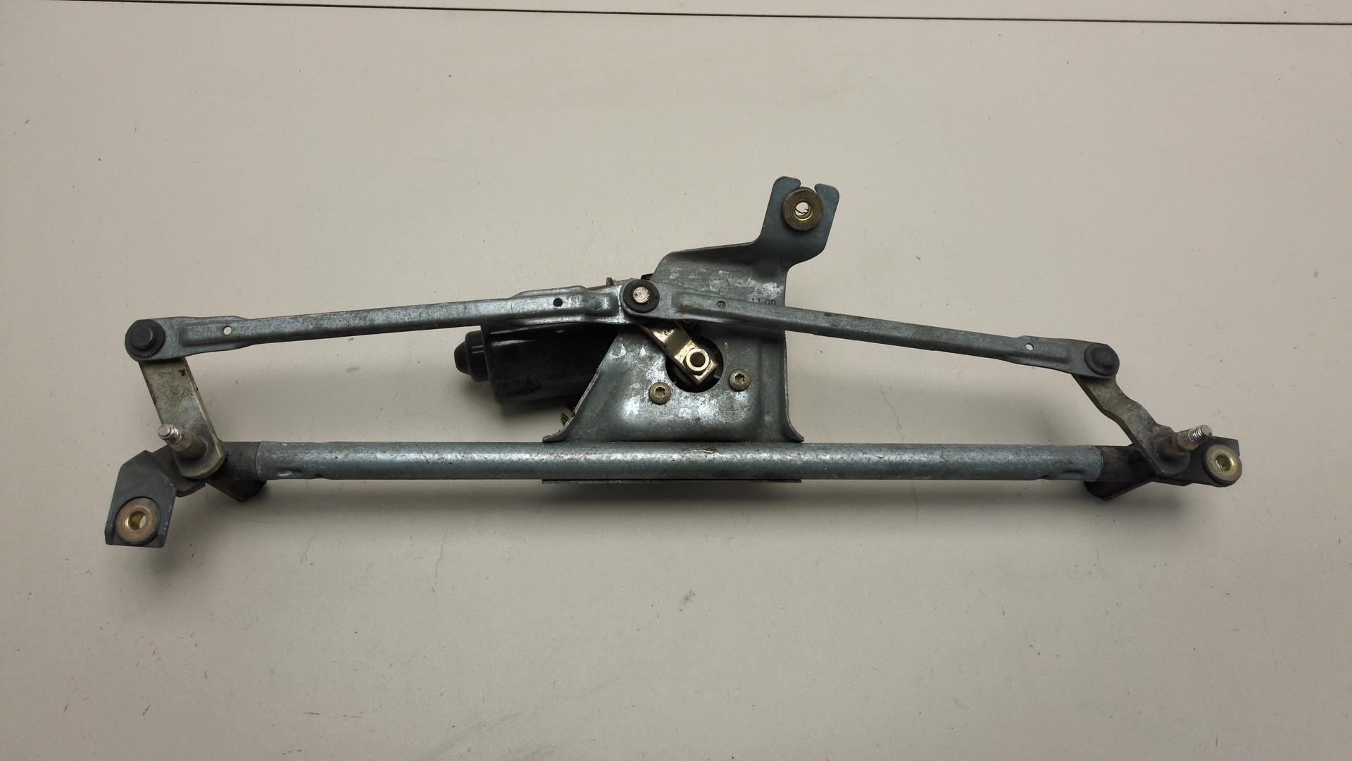 Трапеция стеклоочистителей